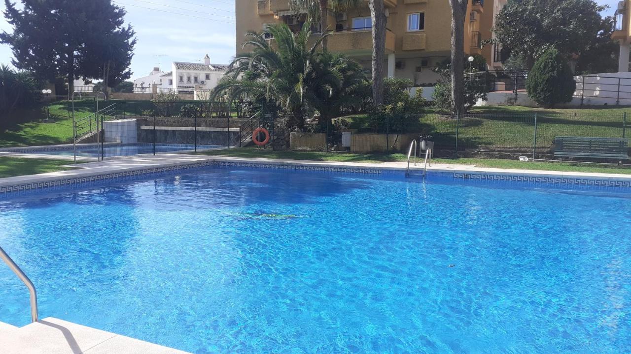 Apartamento- Atico En Mijas Costa , Con Piscina. Sitio de Calahonda Eksteriør billede