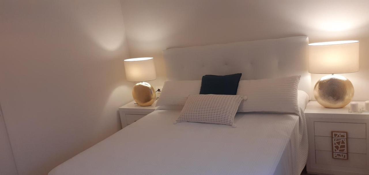 Apartamento- Atico En Mijas Costa , Con Piscina. Sitio de Calahonda Eksteriør billede
